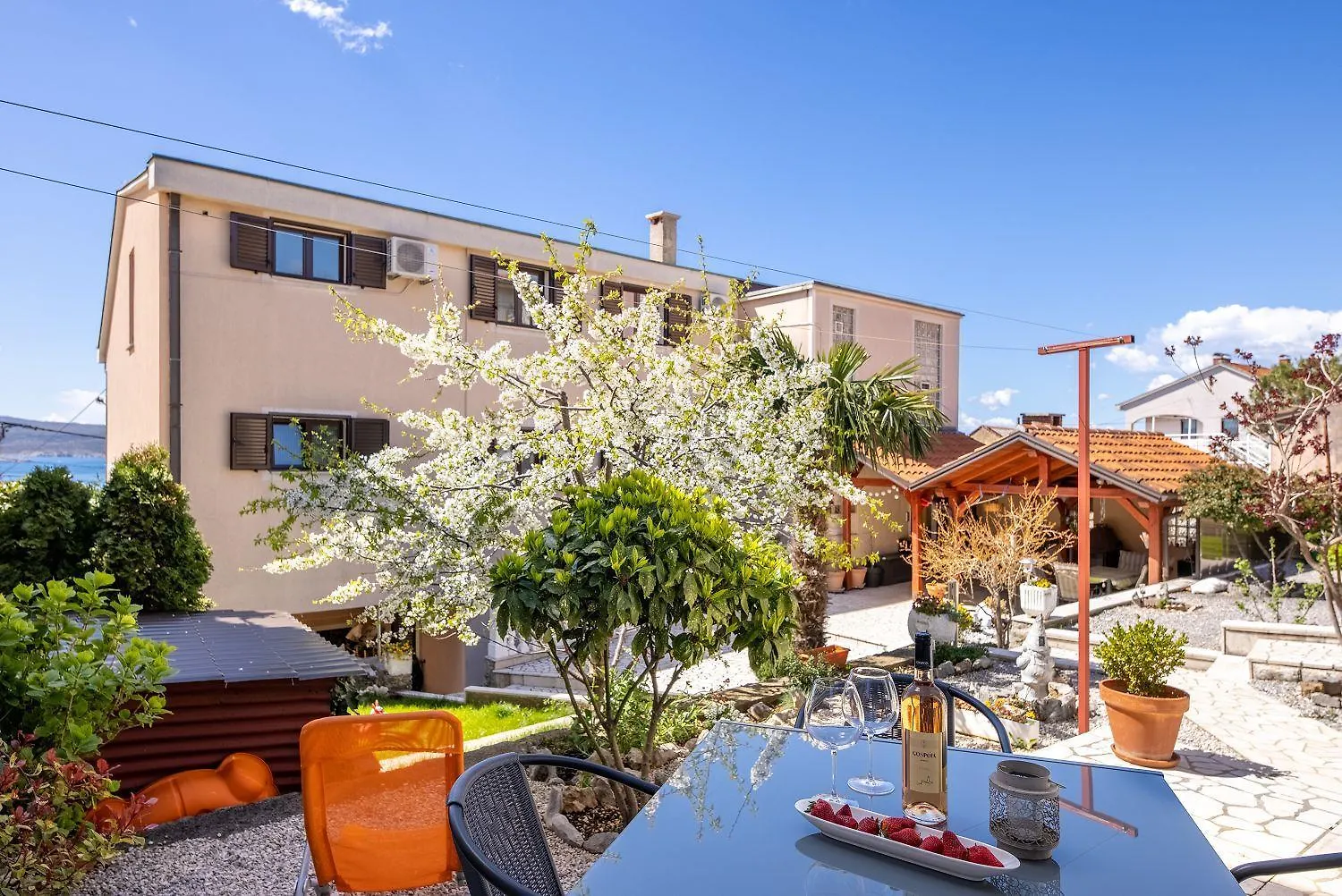 Renoviertes Apartment Nur 400 Meter Zum Strand Mit Meerblick, Klima, Waschmaschine Crikvenica 0*,  Croatia